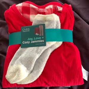 3-piece sleep set size medium